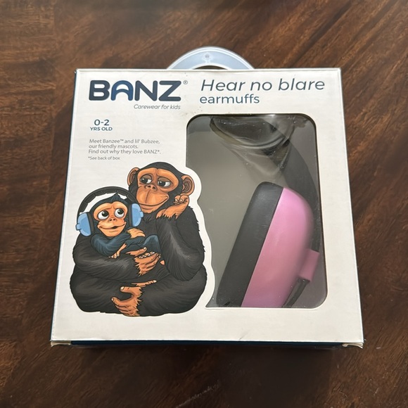 NWT - Banz Pink/Black “Hear No Blare” Noise Reducing Earmuffs for Kids-Age 0-2 - Picture 9 of 9